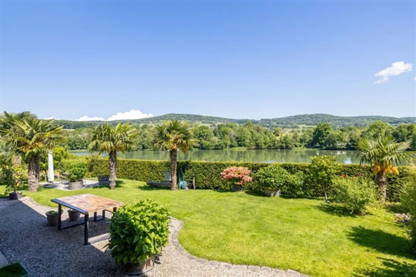 Beaucoup de charme avec vue sur le Rhin et paradis de jardin - Photo 1 sur 7