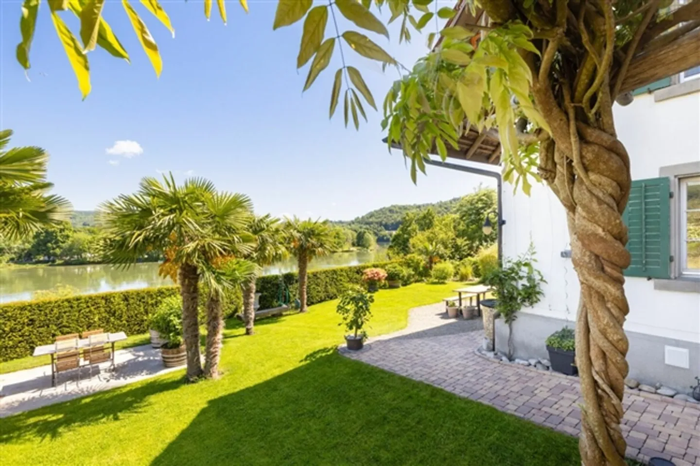 Beaucoup de charme avec vue sur le Rhin et paradis de jardin - Photo 2 sur 7