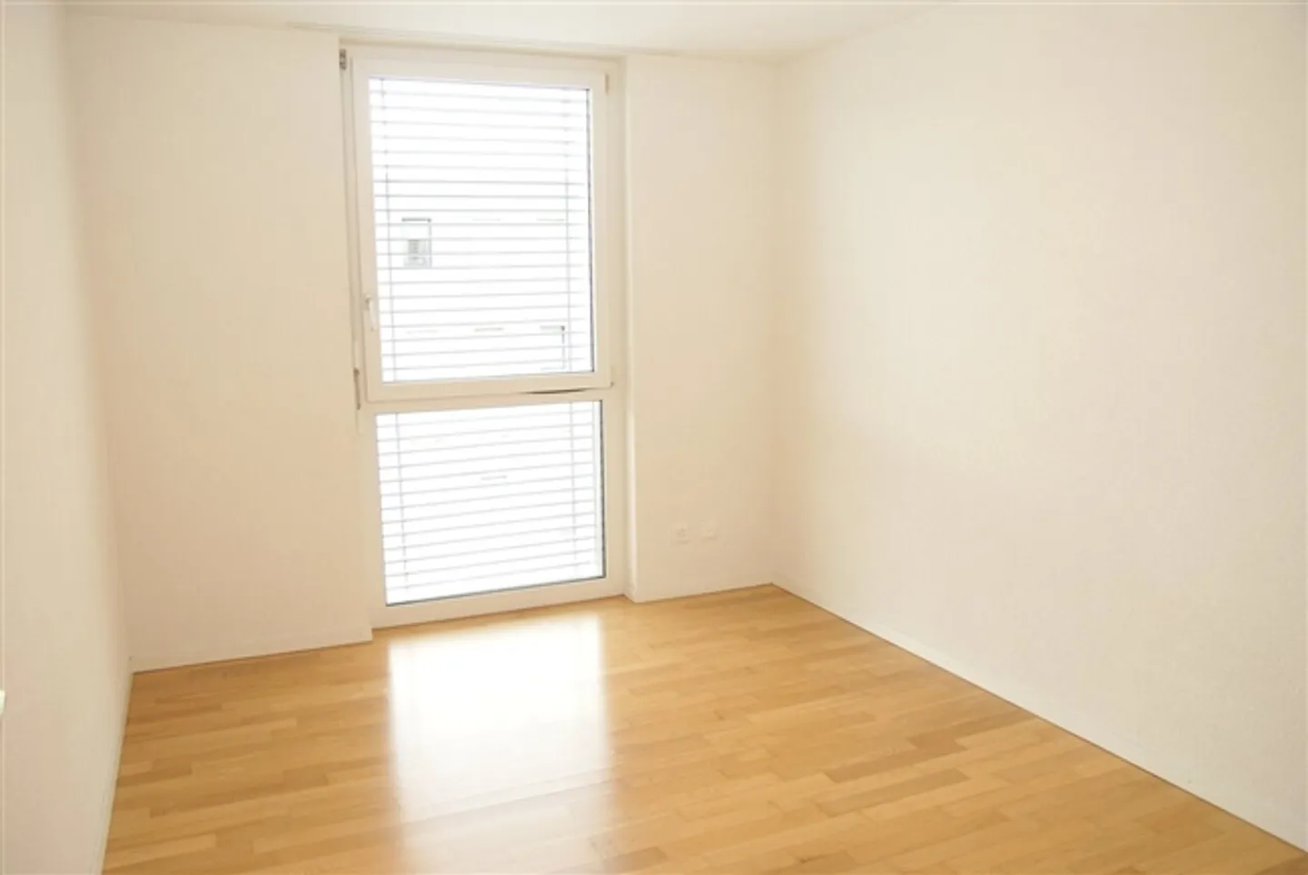 Appartement spacieux de 4,5 pièces de 136 m2 dans un bâtiment moderne - Photo 6 sur 13