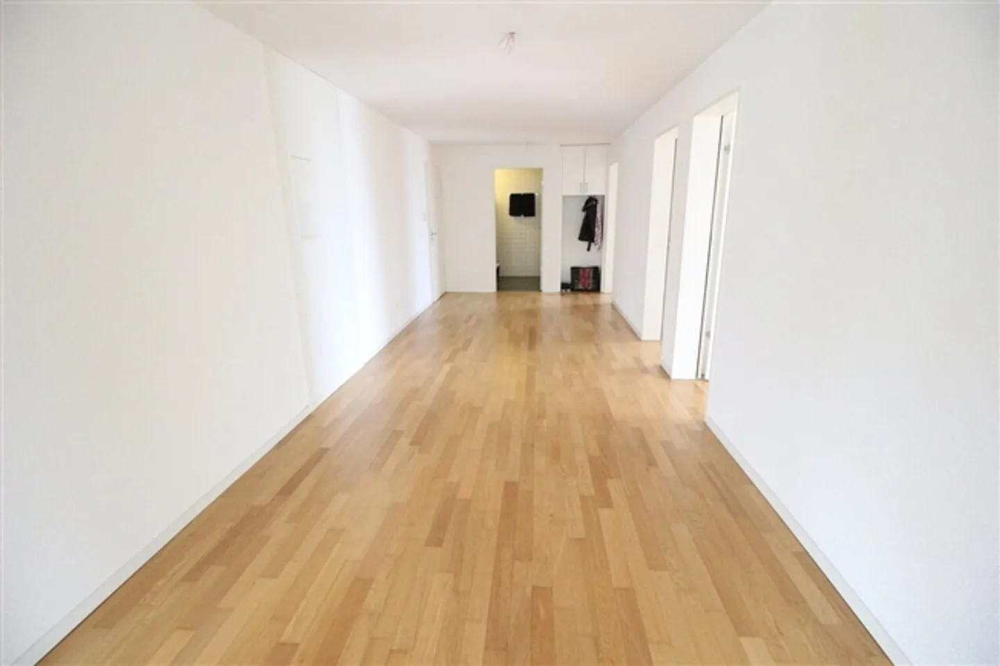 Appartement spacieux de 4,5 pièces de 136 m2 dans un bâtiment moderne - Photo 7 sur 13