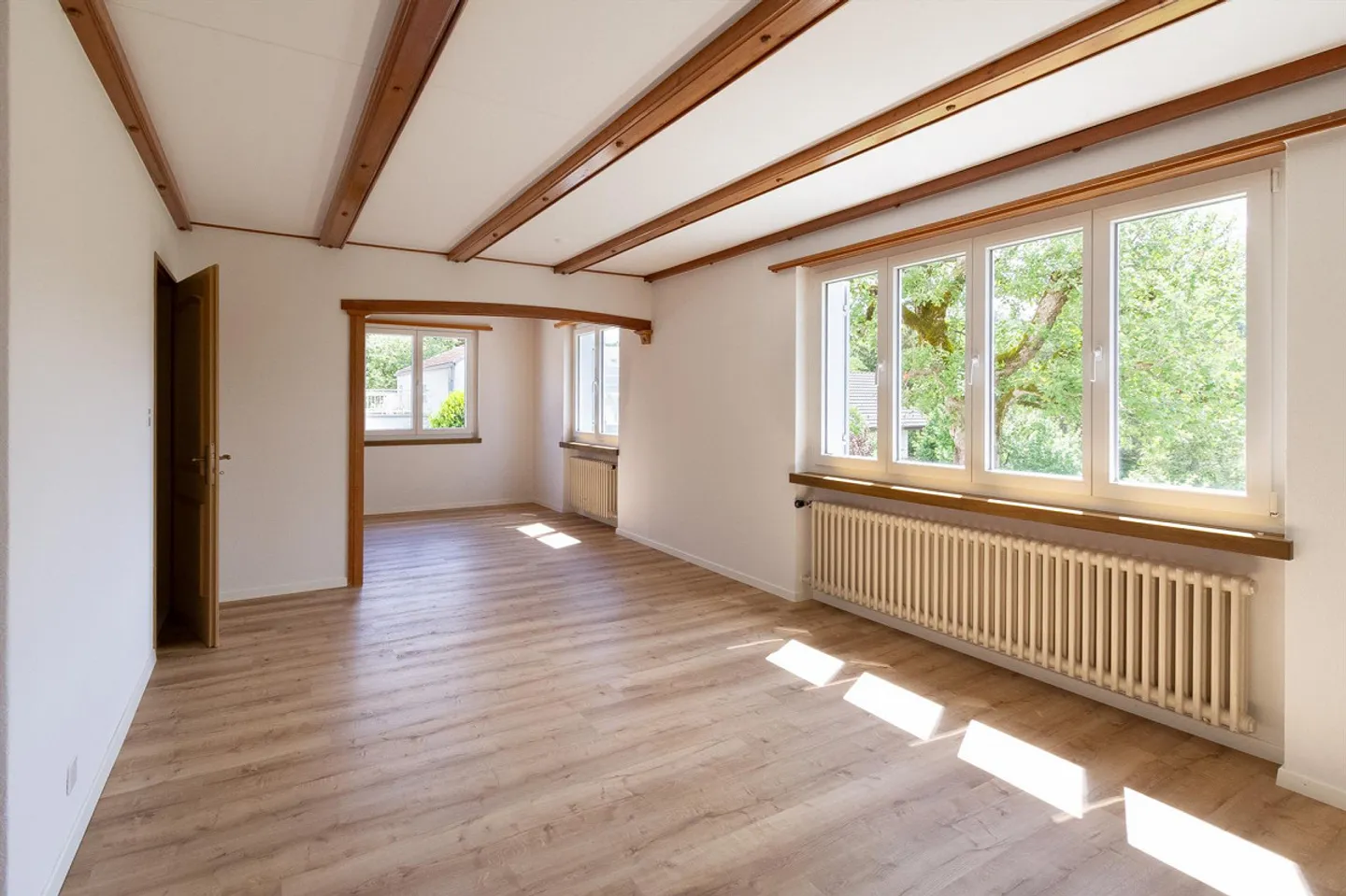 Beautiful single-family house with garden - Photo 3 of 18