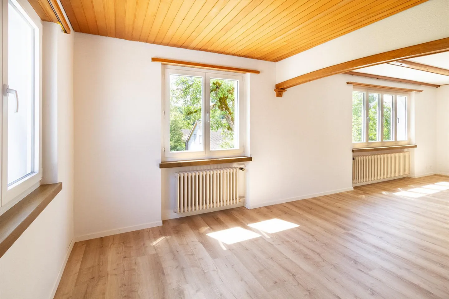 Beautiful single-family house with garden - Photo 4 of 18