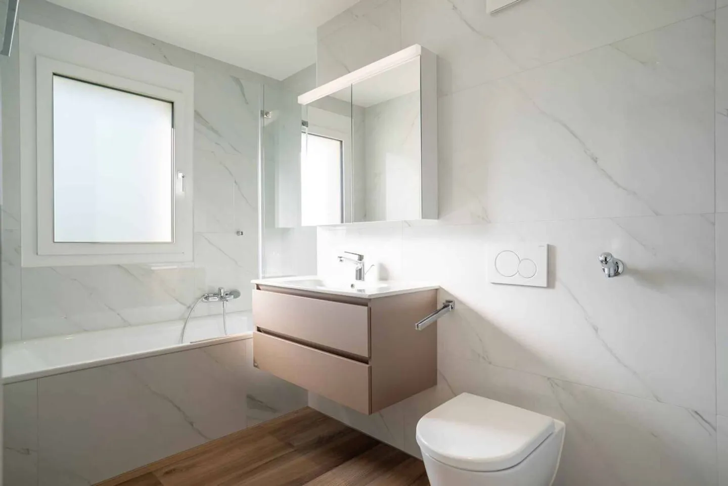 Stunning 4.5-room apartment with terrace - Photo 6 of 9