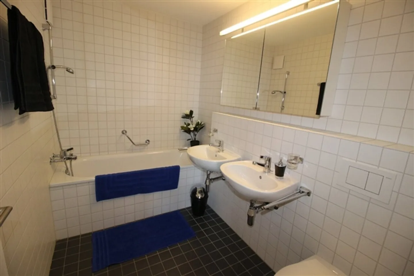 Appartement spacieux de 4,5 pièces de 136 m2 dans un bâtiment moderne - Photo 10 sur 13