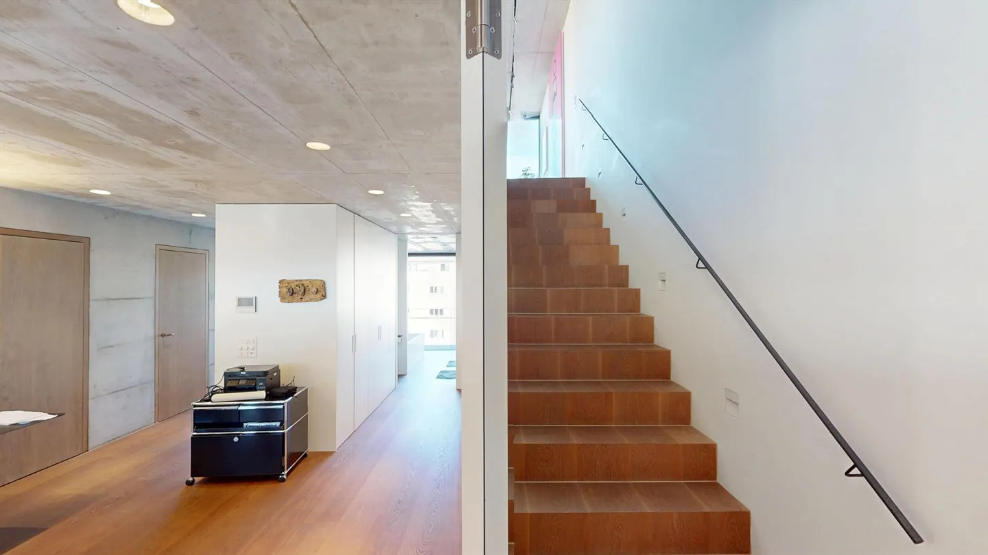 Exclusive architect apartment above the rooftops of Basel with panoramic view of the Rhine - Photo 13 of 14