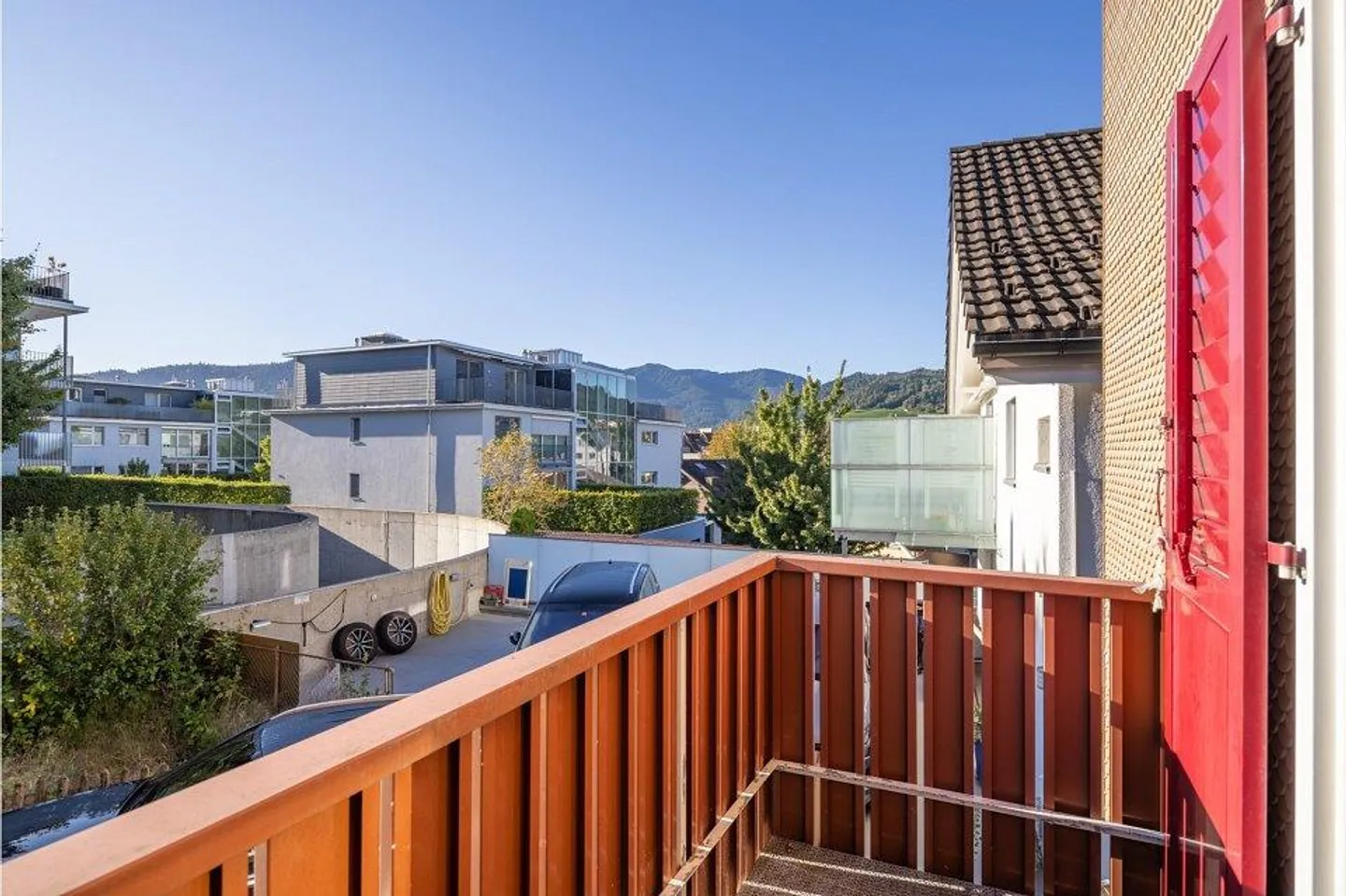 Charming apartment with character - Photo 5 of 13