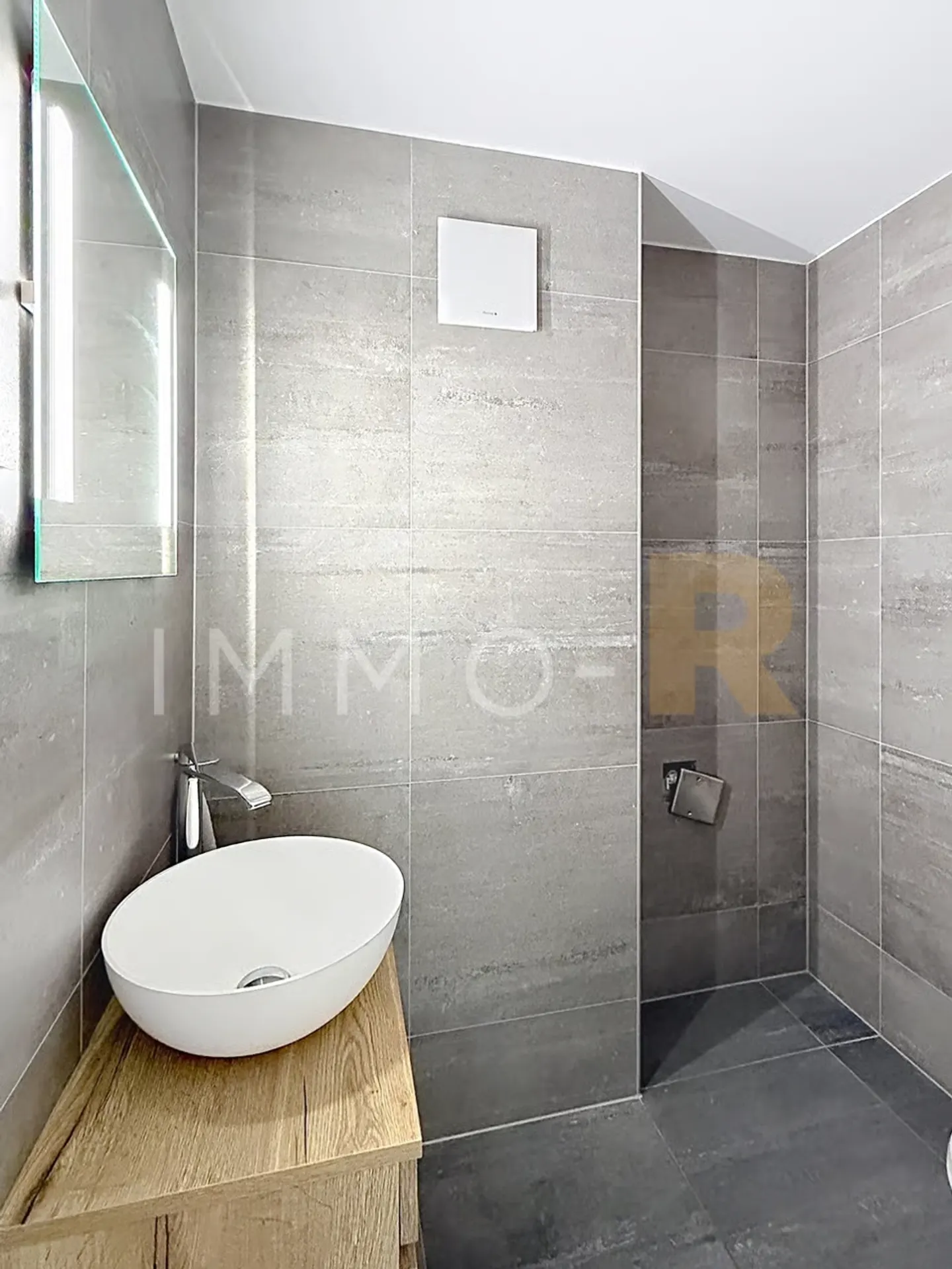 Beautiful 4.5-room apartment fully renovated - Photo 8 of 10