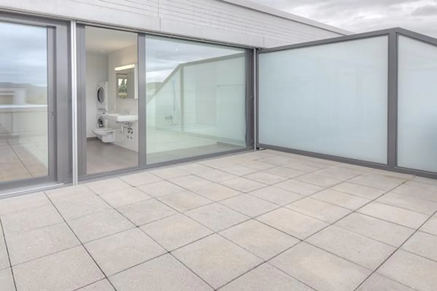 Ascenseur directement dans l'appartement ? - Photo 9 sur 10