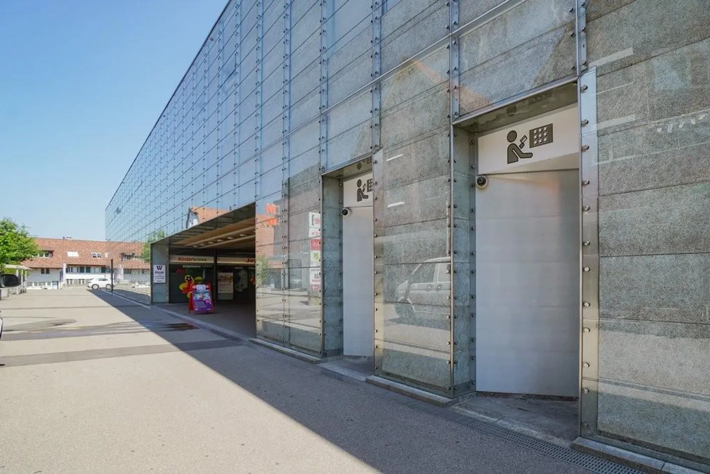 316 m2 Spazio Commerciale / di Pratica in Inside Dübendorf - Foto 2 di 8