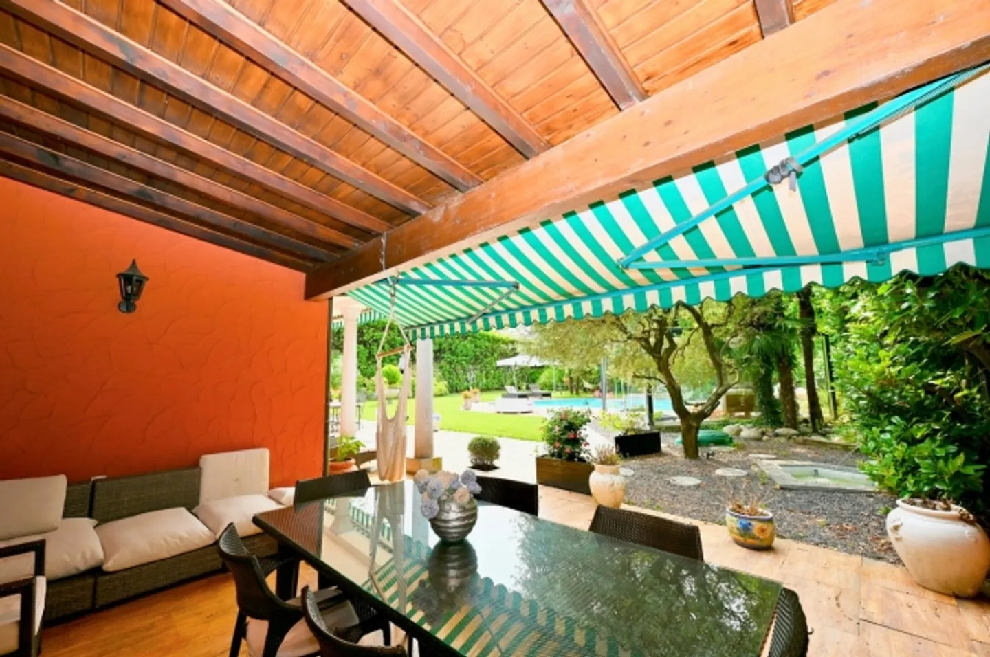 Elegant villa with magnificent pool and lush garden in Caslano - Photo 8 of 20