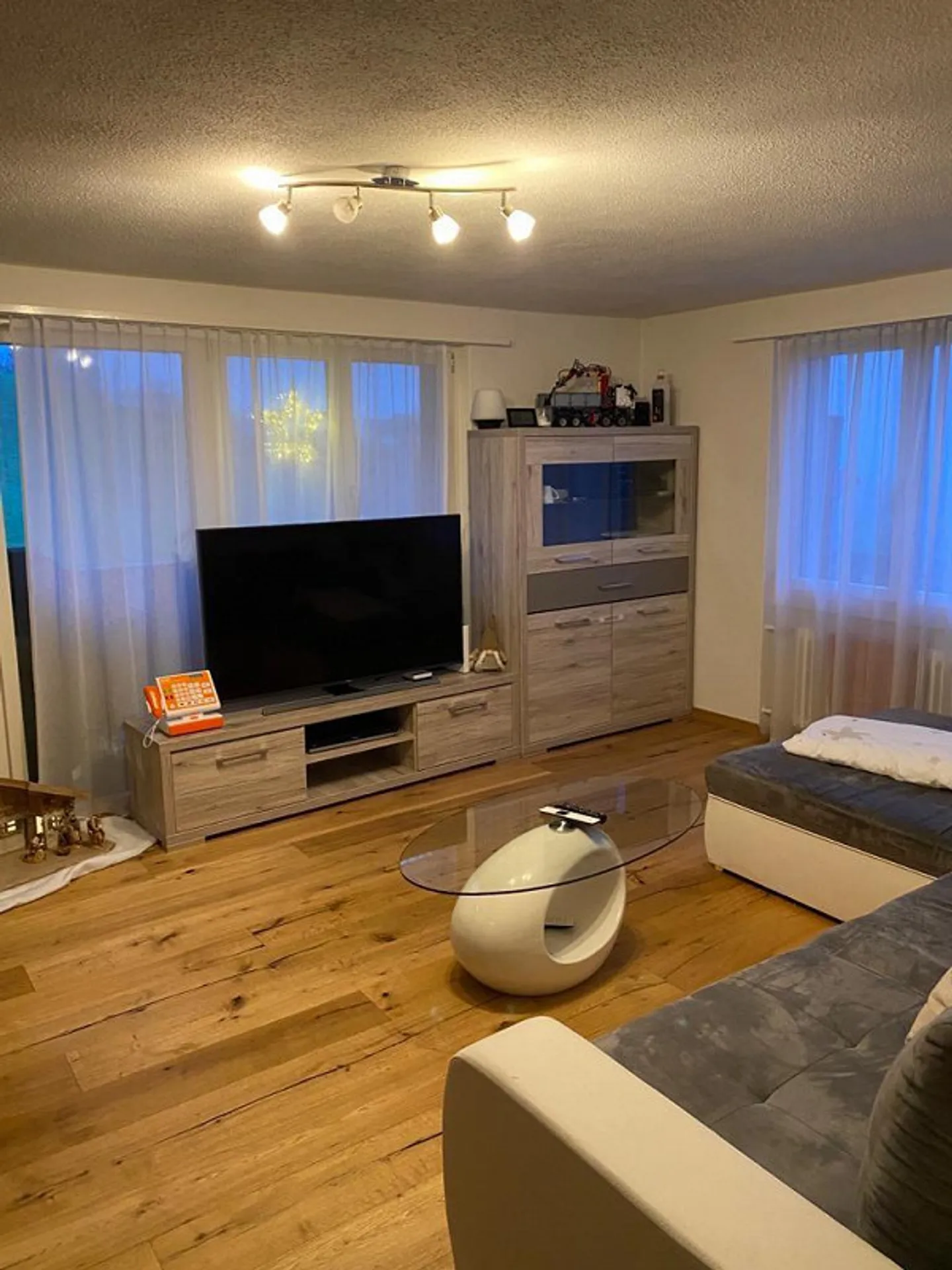 Your home with breathtaking panoramic views of the mountains - Photo 2 of 8