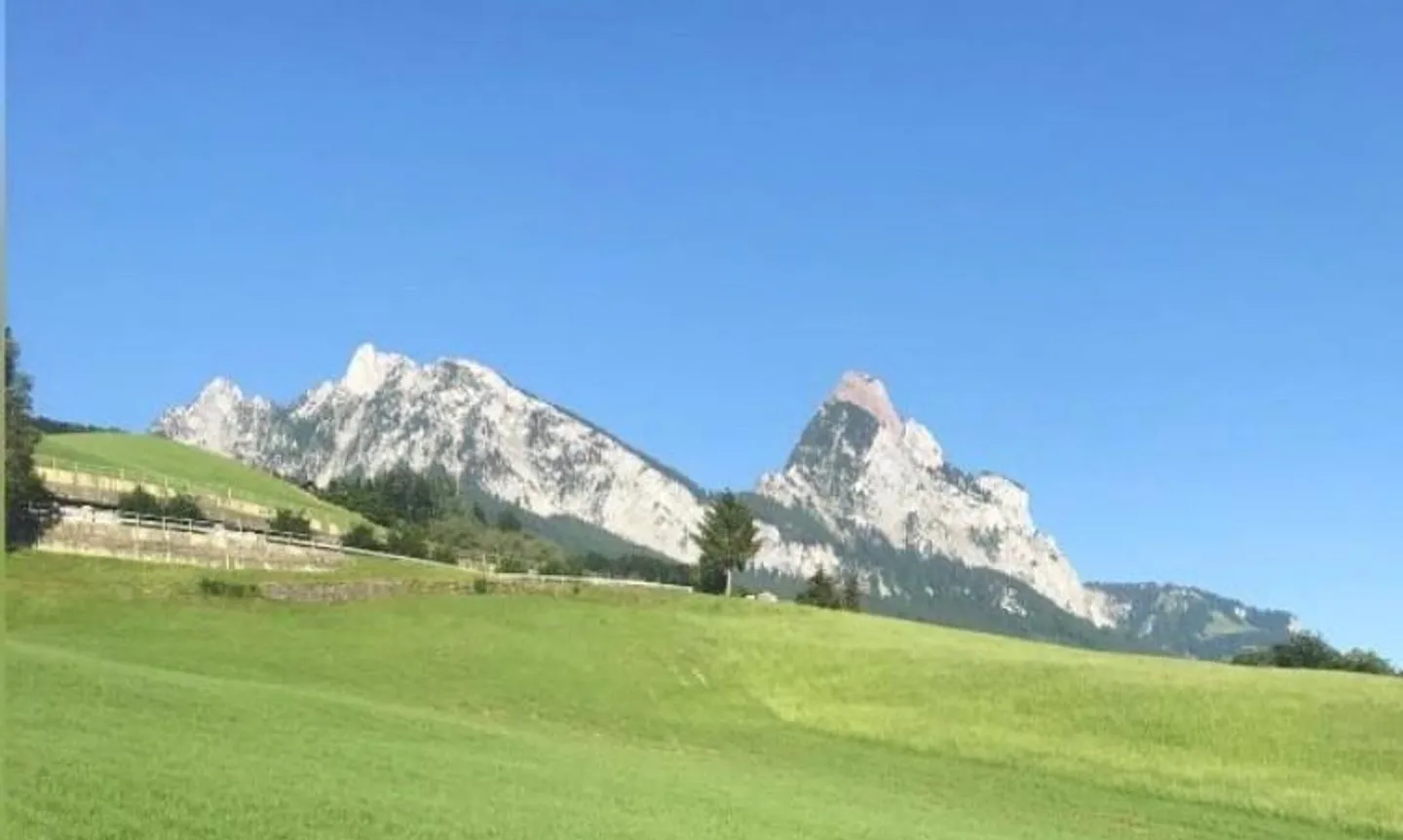 Your home with breathtaking panoramic views of the mountains - Photo 6 of 8