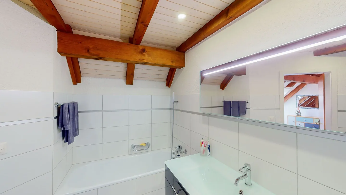 Appartamento mansardato 4½ locali su due piani con balcone - Foto 11 di 12