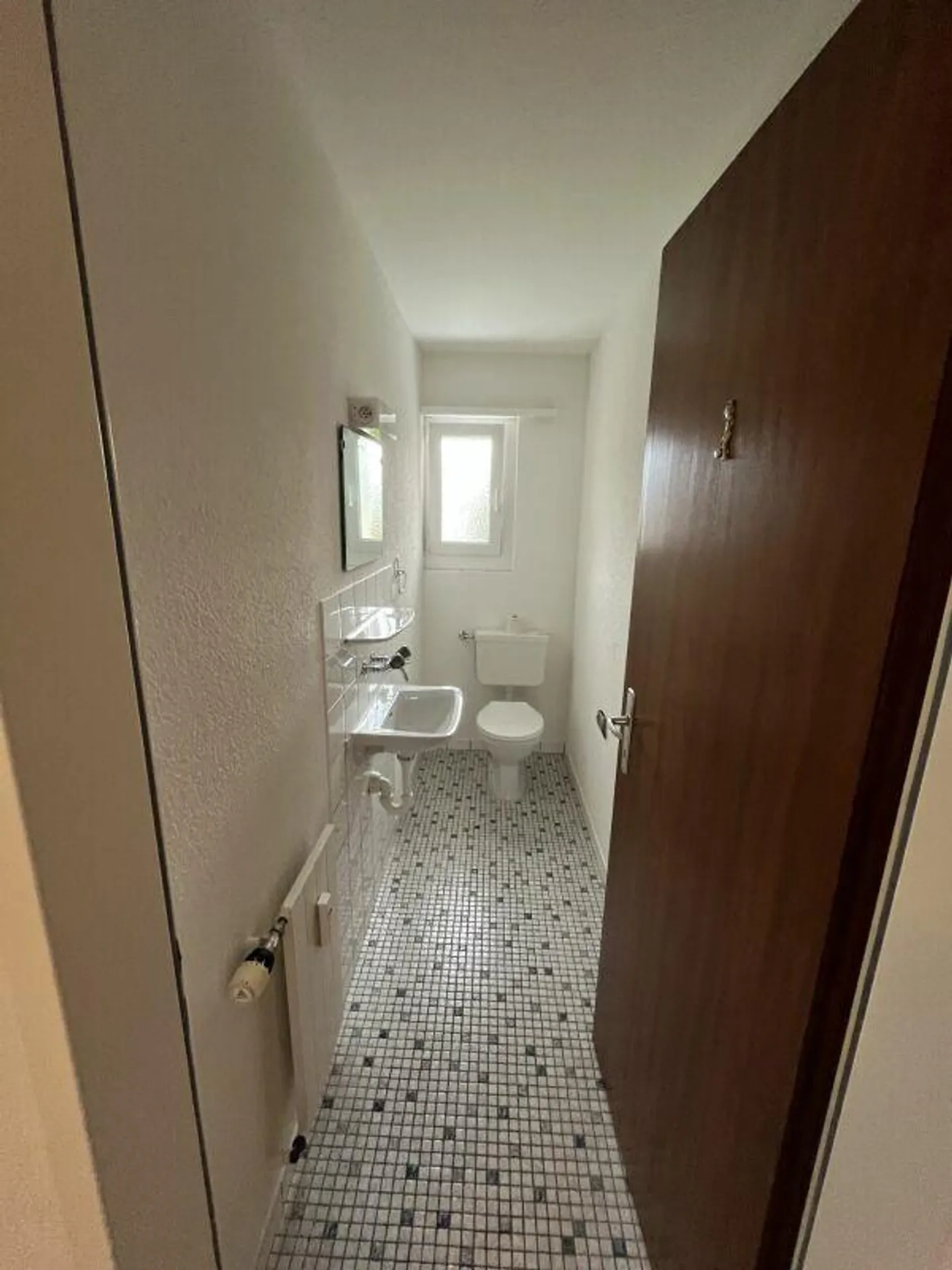 Large, bright apartment in a quiet location - Photo 7 of 10
