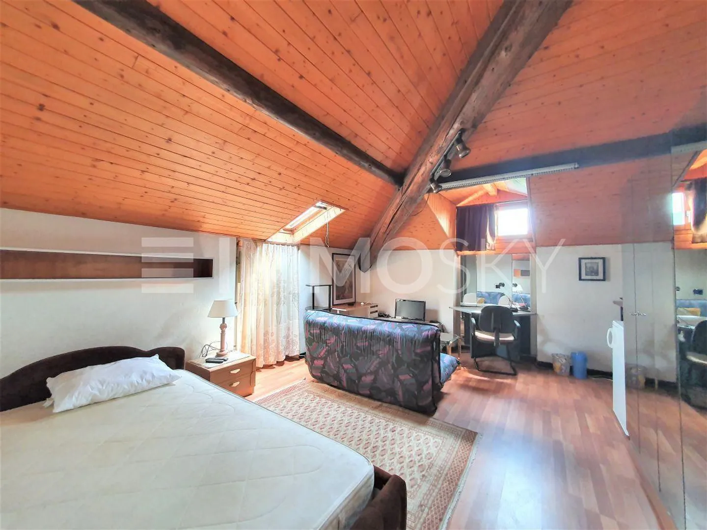 Haus mit 11 Zimmern - Foto 2 von 4