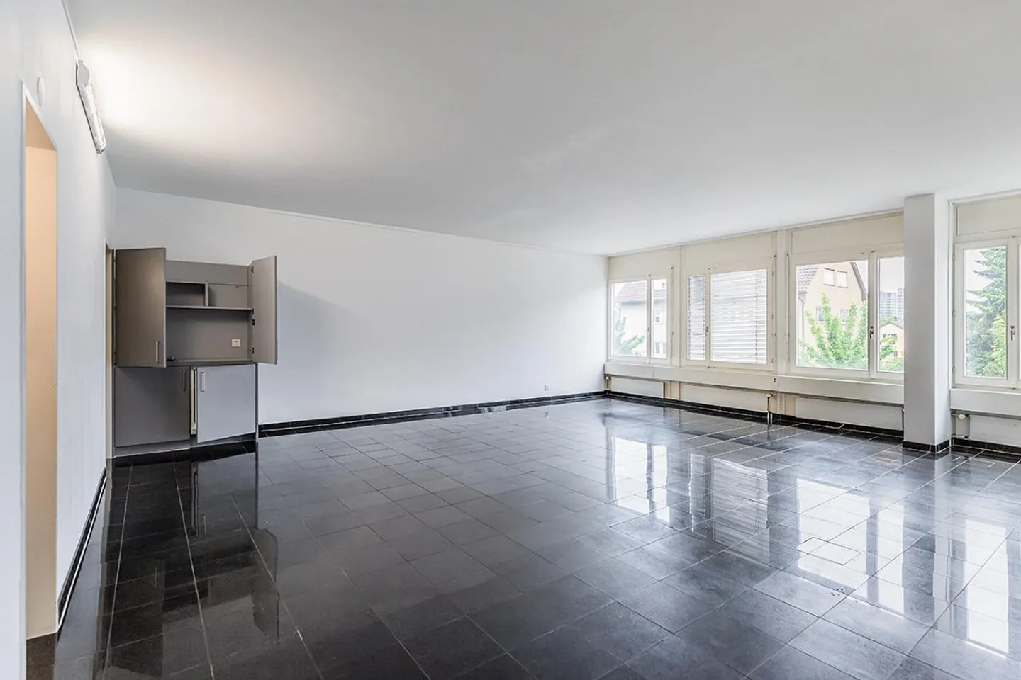 Temporary - Commercial Space at Schaffhauserstrasse 481 - Photo 2 of 3