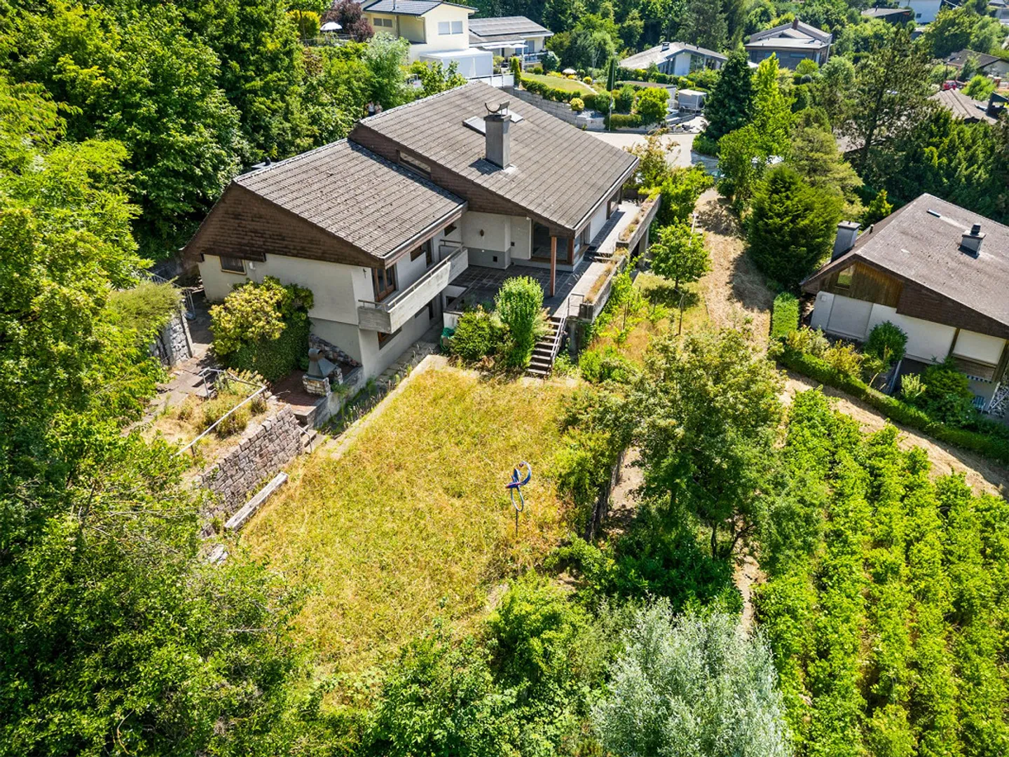 Building Land and Residential House - Investment with Double Potential - Photo 7 of 12
