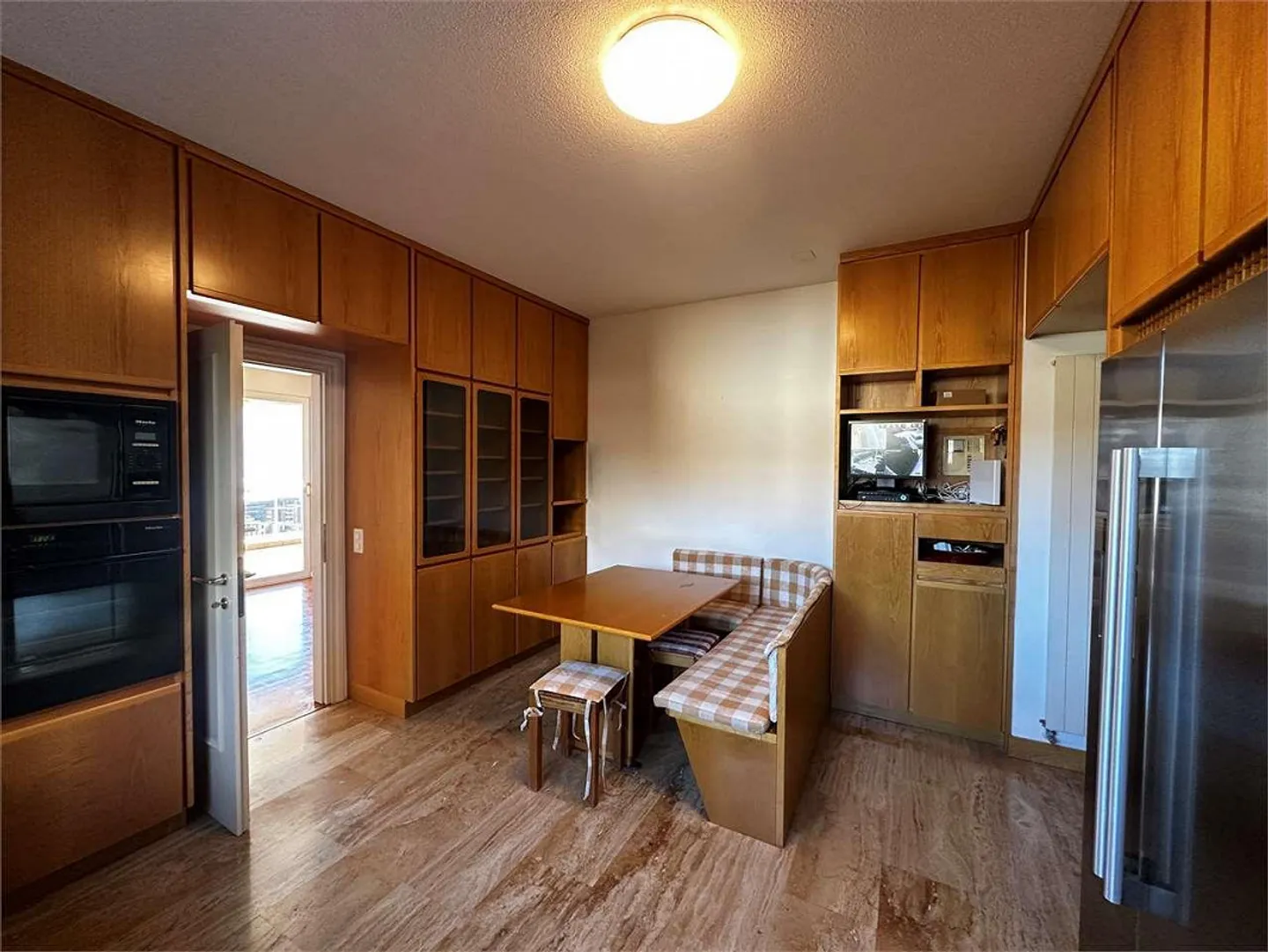 Ref. 2661 Elegant residential house of 400 m² with lake view in Lugano - Photo 6 of 13