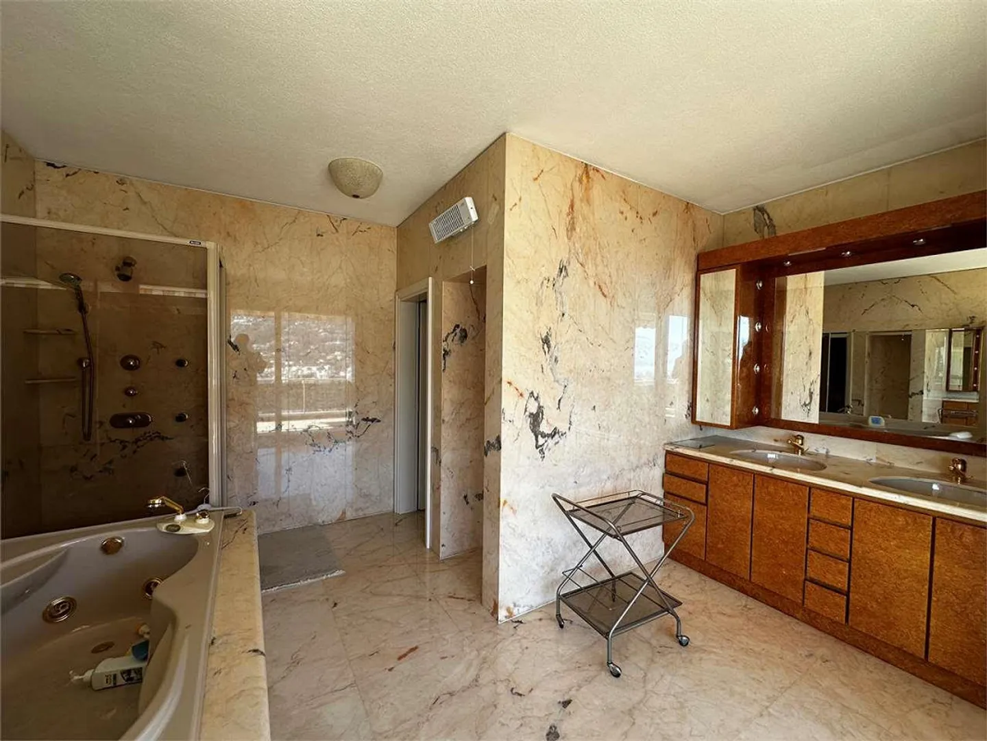 Ref. 2661 Elegant residential house of 400 m² with lake view in Lugano - Photo 11 of 13