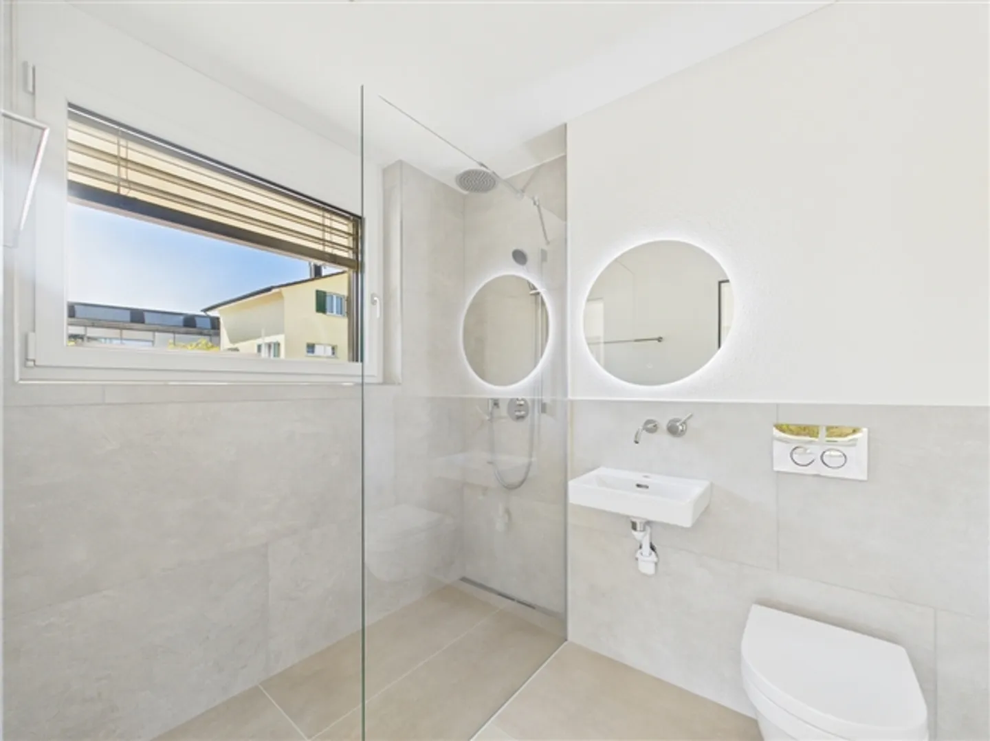 «Erstbezug grosszügige helle 3.5 Maisonettewohnung» - Foto 4 von 13