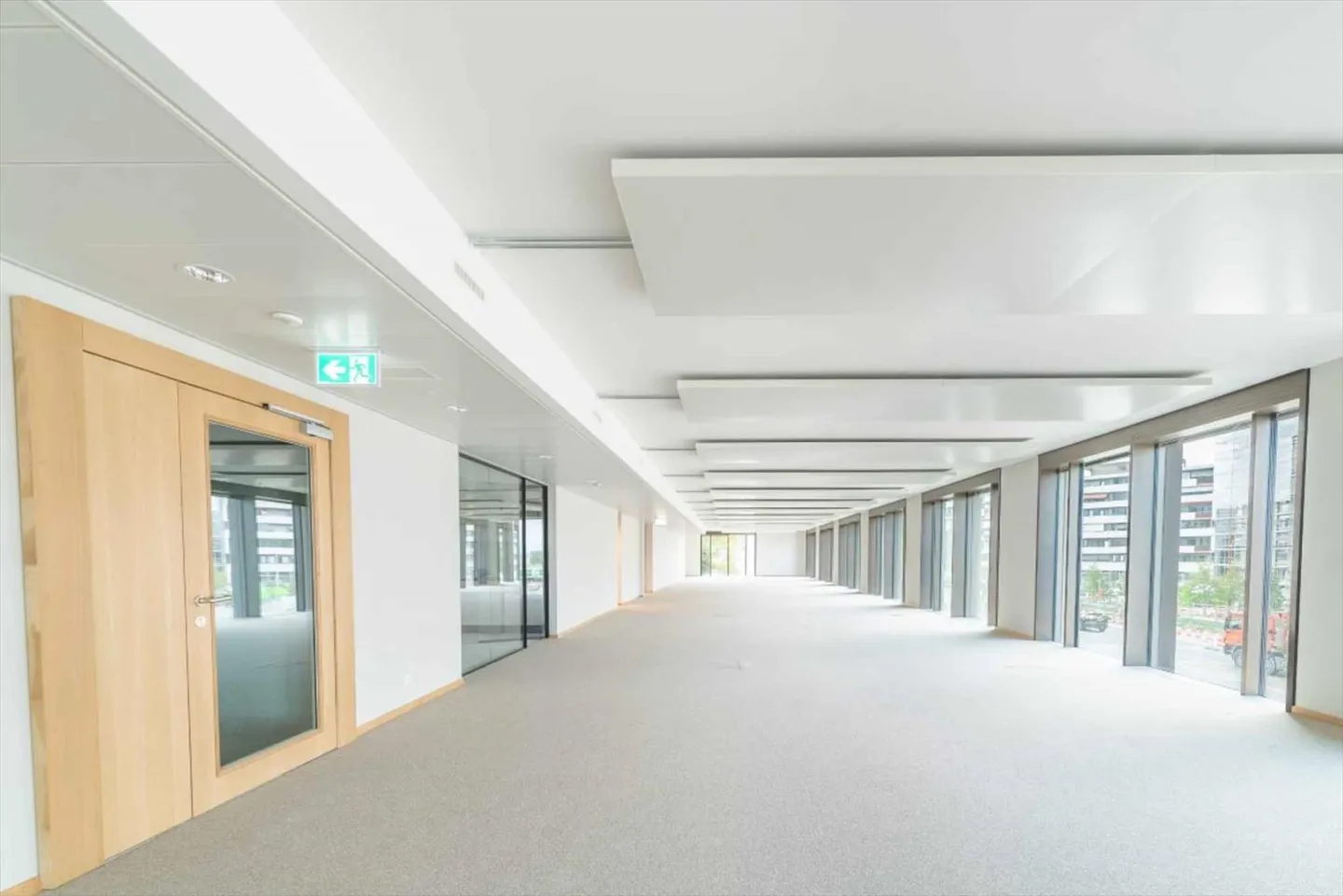 Bureaux modernes et lumineux – 620 m² aménagés / Lancy - Photo 3 sur 6