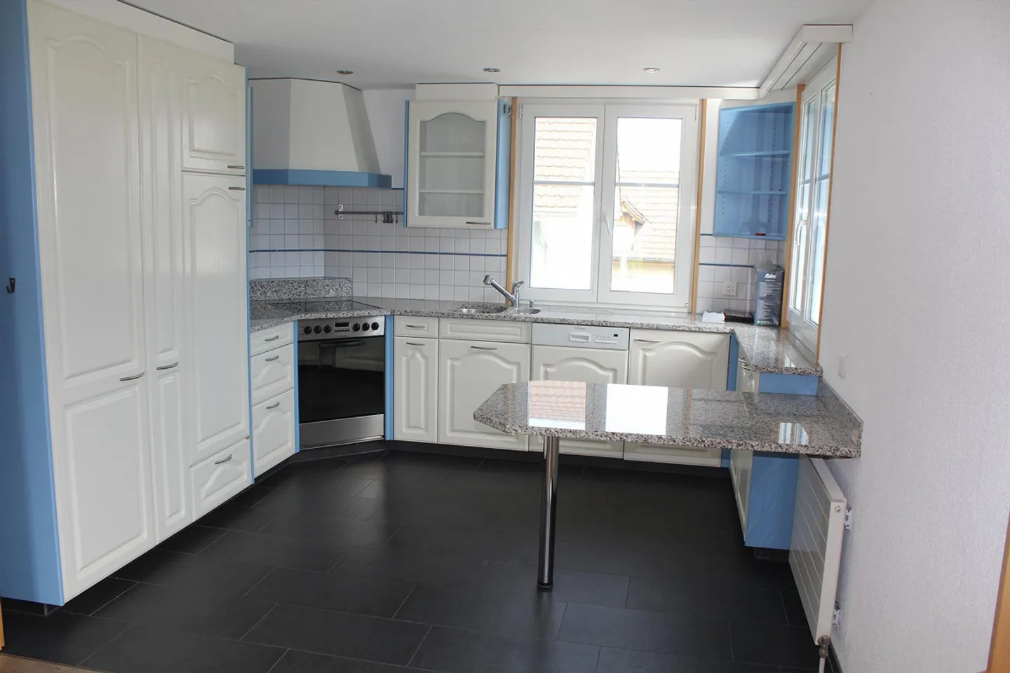 Appartamento 3,5 locali con giardino d'inverno in una casa di 3 famiglie - Foto 1 di 11