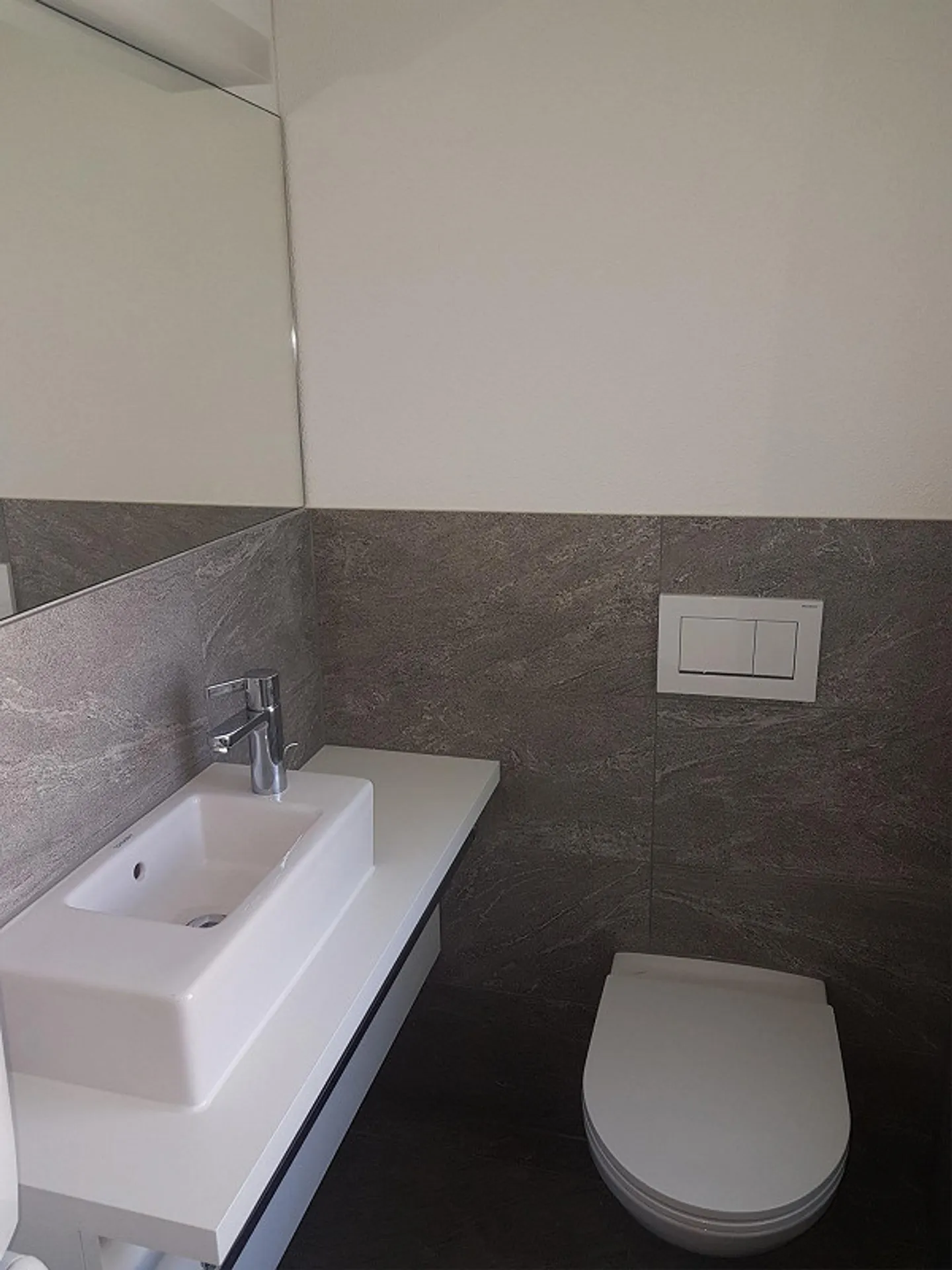 Sunny Garden Apartment in a Quiet Location - Photo 11 of 15