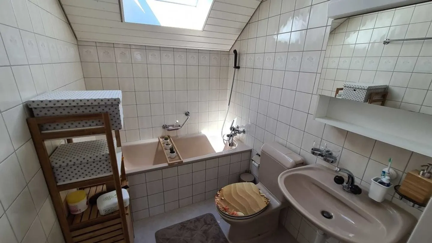 Appartement en attique spacieux avec balcon ! 1er mois OFFERT ! - Photo 7 sur 9