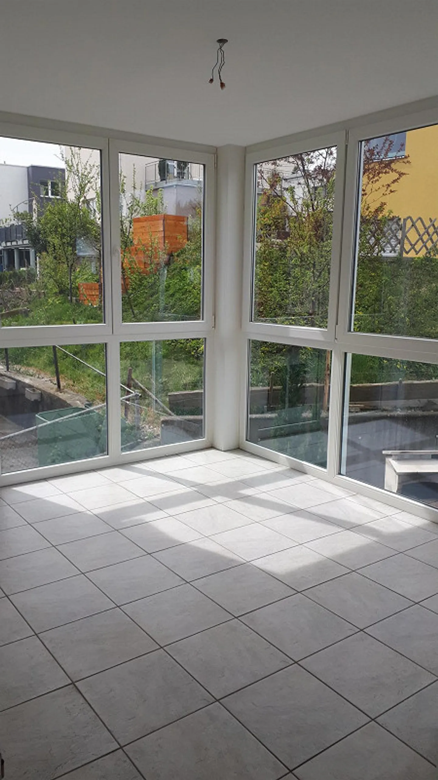 Appartamento 3,5 locali con giardino d'inverno in una casa di 3 famiglie - Foto 8 di 11