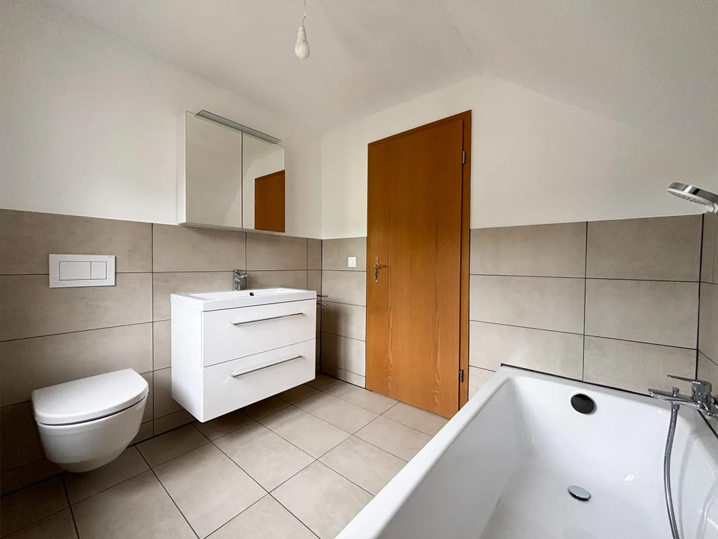 Maison individuelle indépendante avec double garage, prête à emménager - Photo 9 sur 15