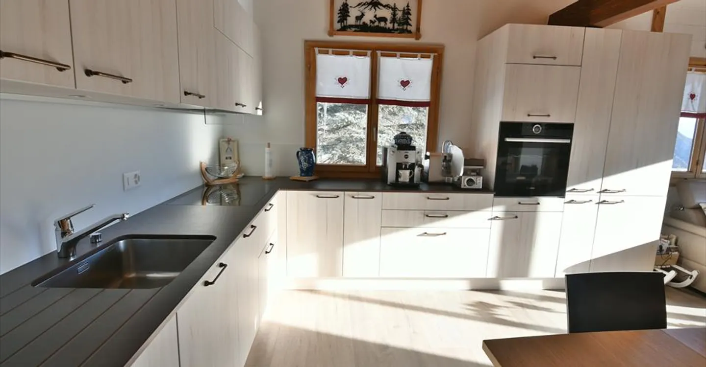 Magnificent 6.5-room duplex renovated, very well located in Mayens-de-Chamoson - Photo 4 of 14