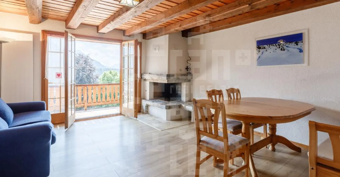 Appartement Charmant avec Vue - Photo 3 sur 12