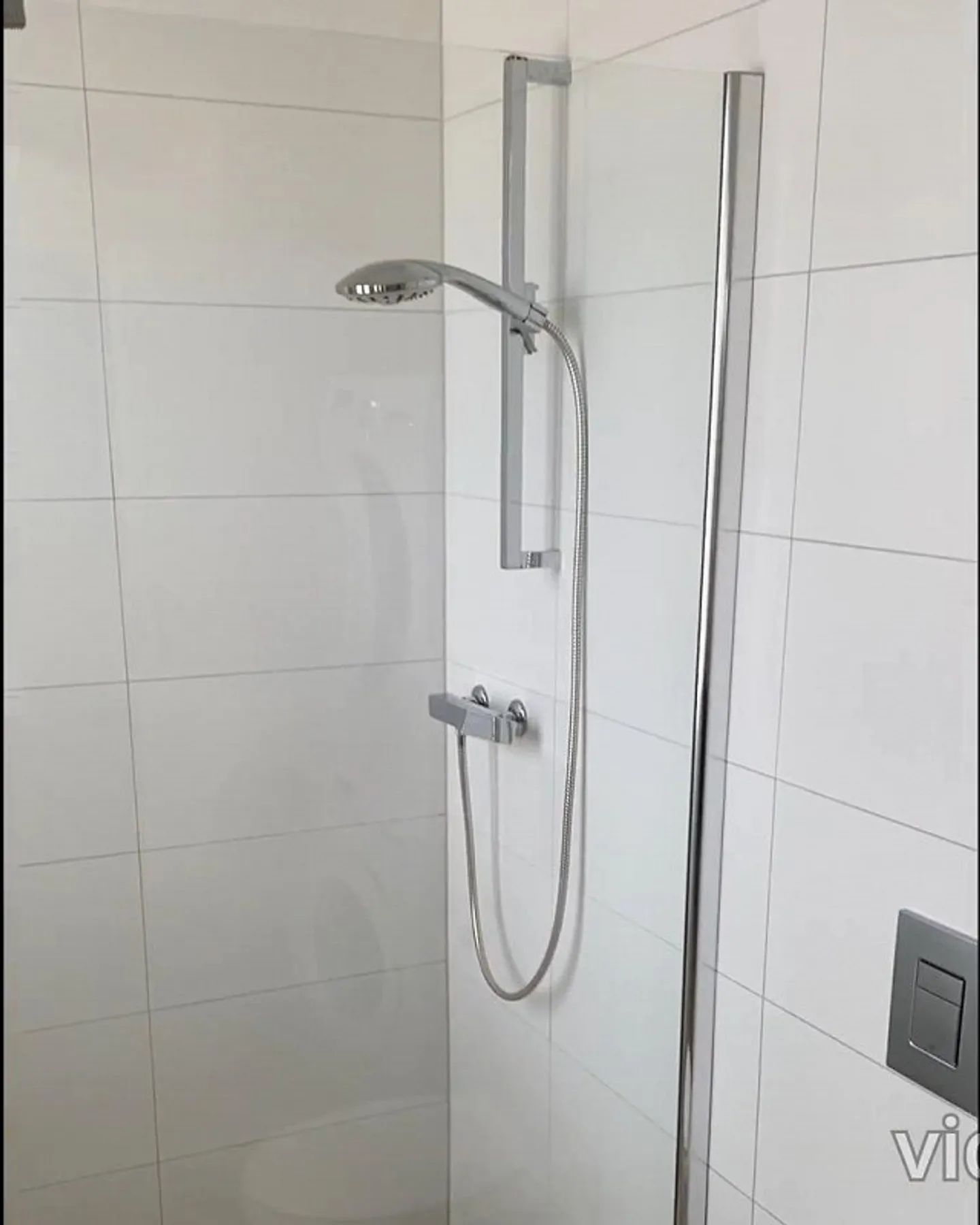 Cerchiamo un nuovo inquilino per l'appartamento dal 1° giugno 2026 o su appuntamento. - Foto 7 di 9