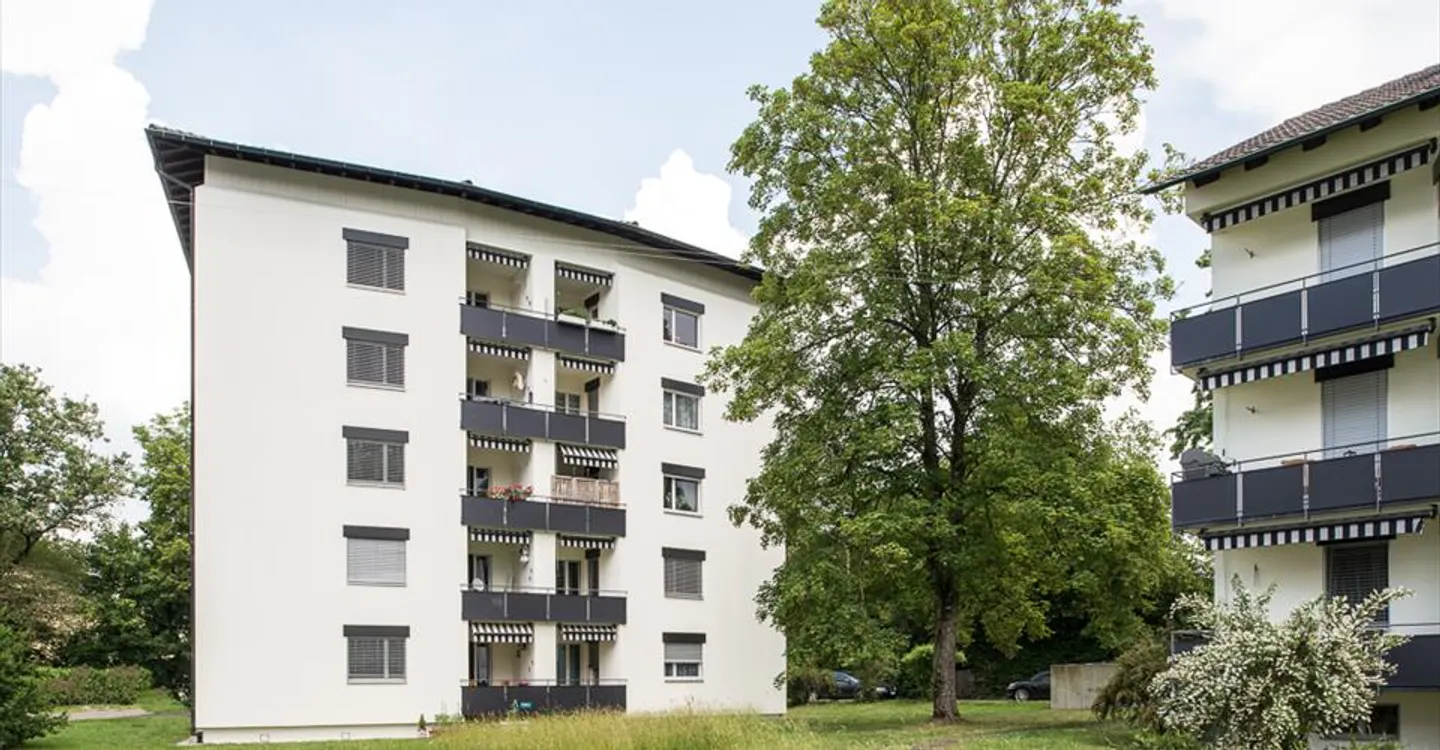 Loyer gratuit pendant les 2 premiers mois - Espace commercial spacieux - Photo 2 sur 7