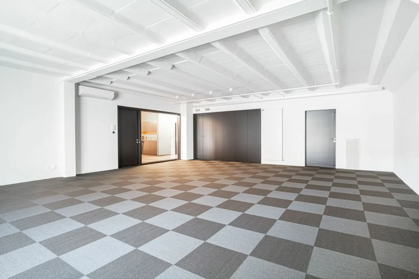 Office space for rent - Photo 6 of 6