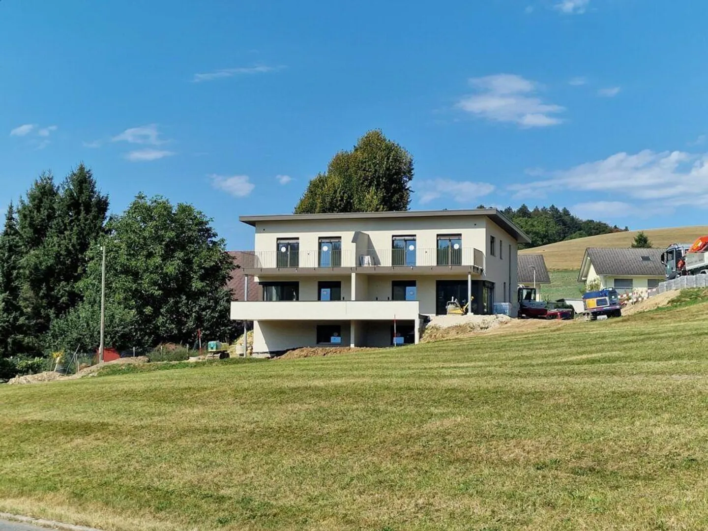 6.5 Room Semi-Detached House - Photo 1 of 12