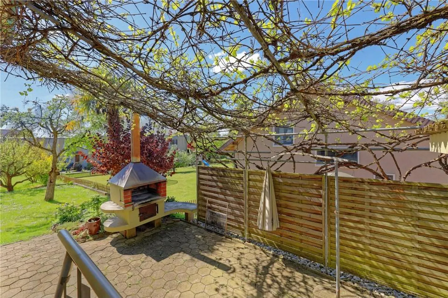 4½-Room Single-Family House with Potential and Lots of Surroundings - Photo 7 of 13