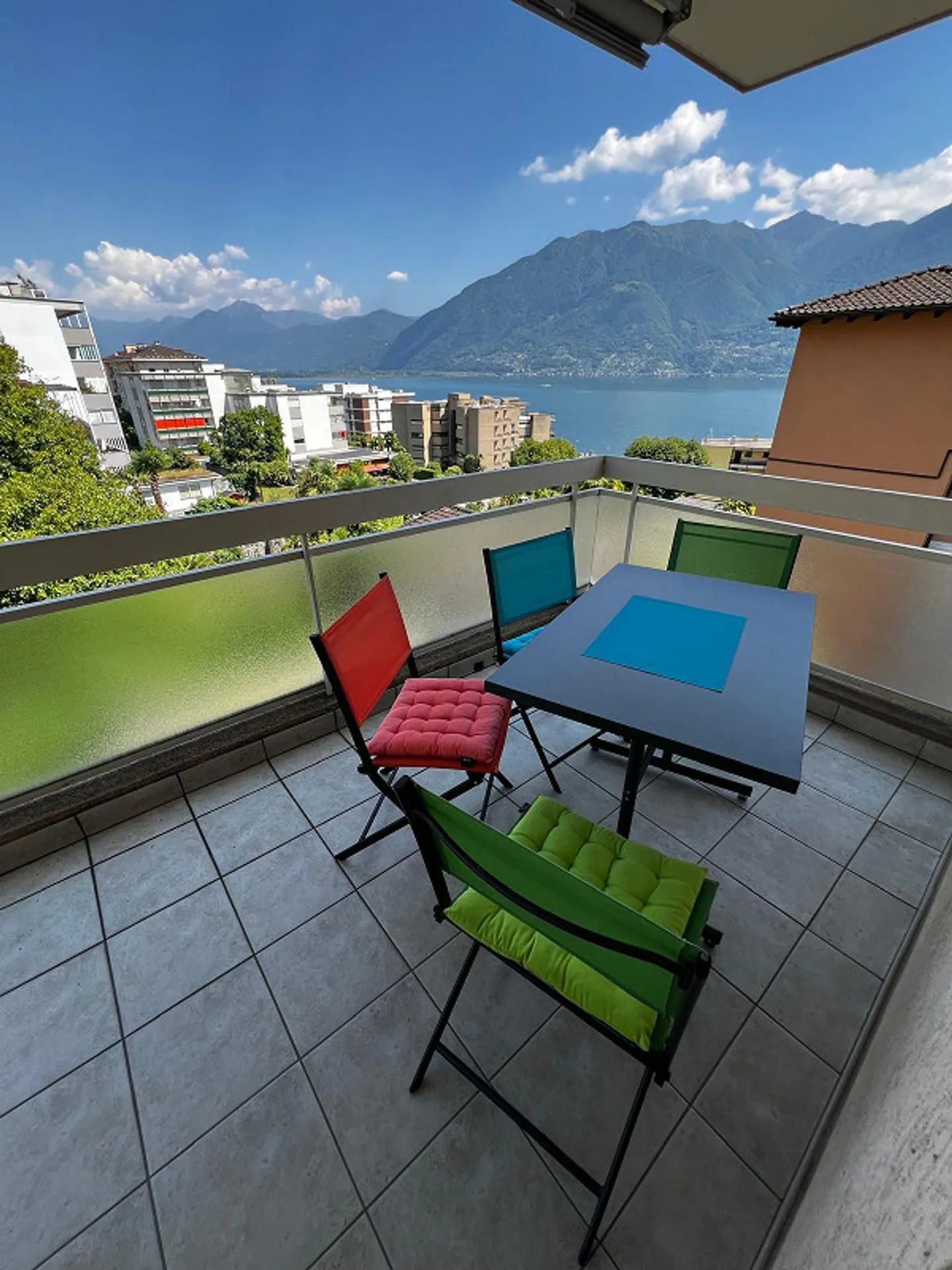 Appartamento per vacanze con vista sul lago disponibile tutto l'anno - Foto 2 di 8