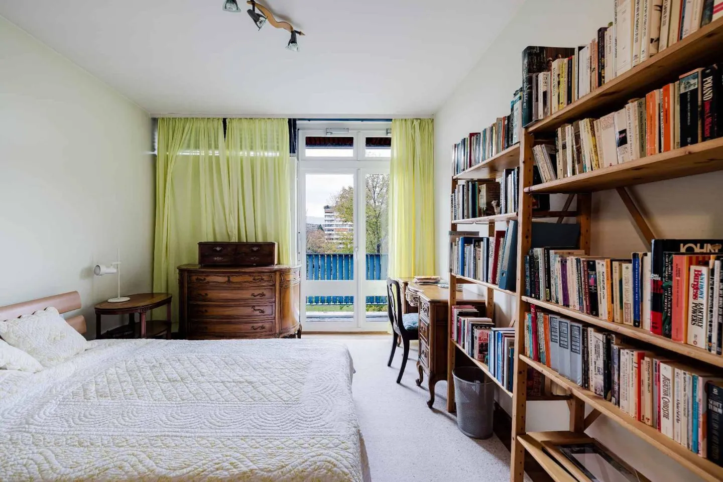 Spacious 7-room apartment on the top floor in Budé - Photo 9 of 12