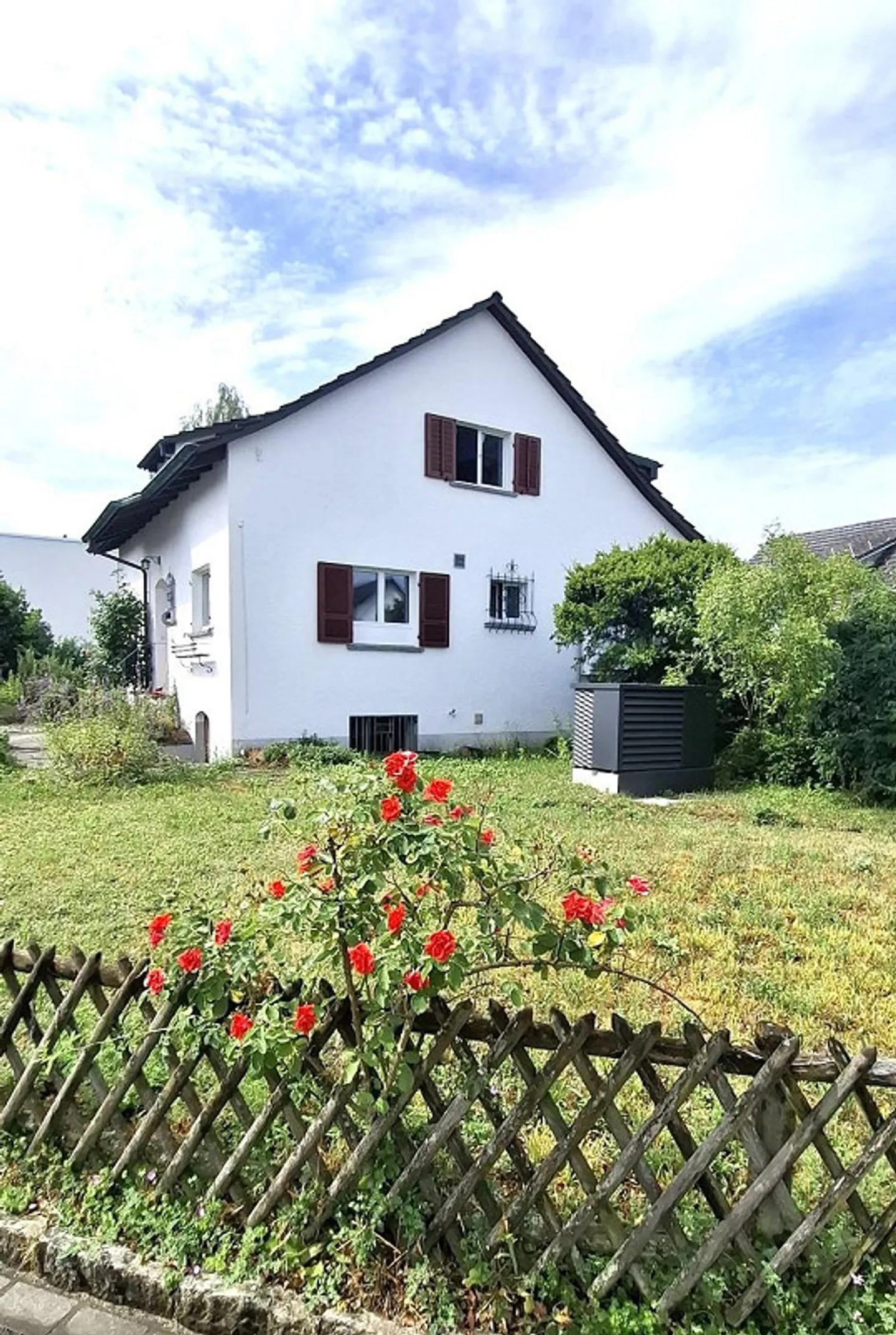 Charmantes Einfamilienhaus mit Garten - Foto 1 von 22