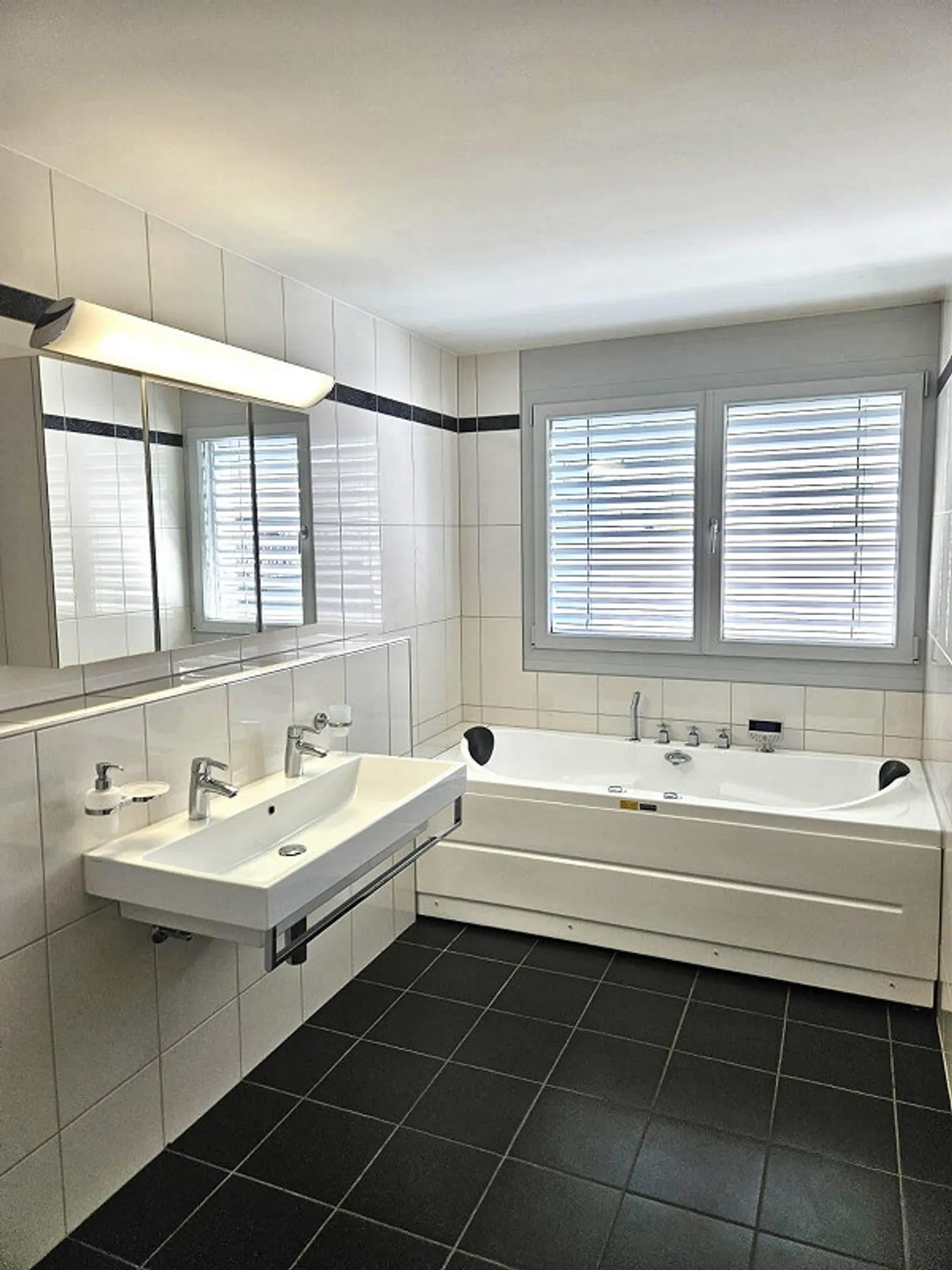 Appartamento esclusivo di 6,5 stanze con 202 m² di superficie abitabile - Foto 8 di 10