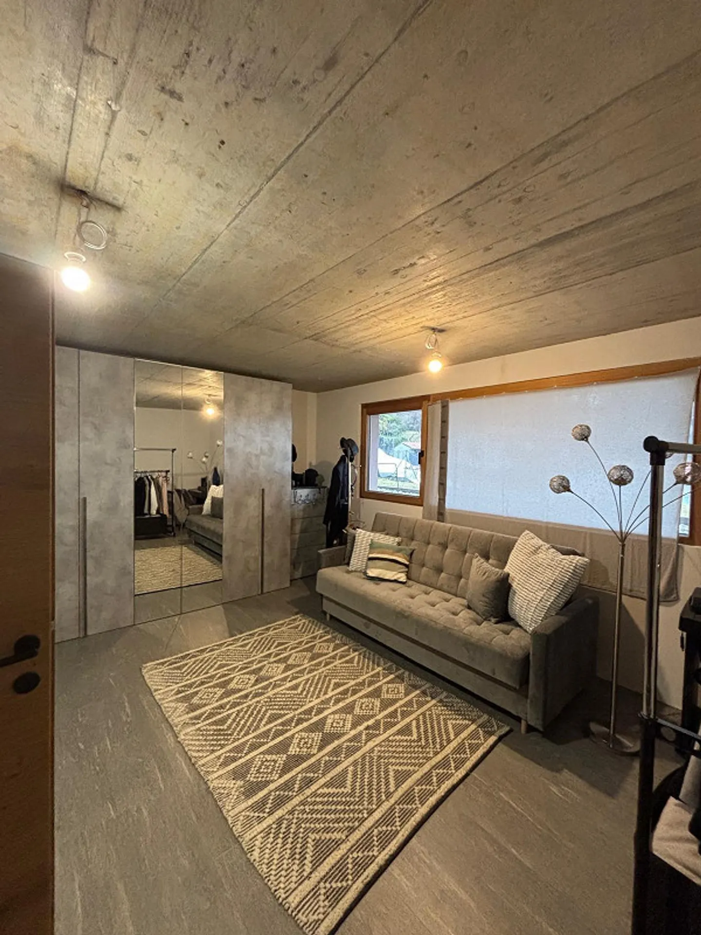 Modernes Apartment mit Seesicht - Foto 5 von 6