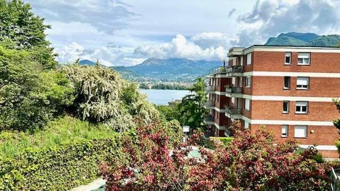 Apartment with Lake View in Lugano Paradiso - Photo 12 of 13