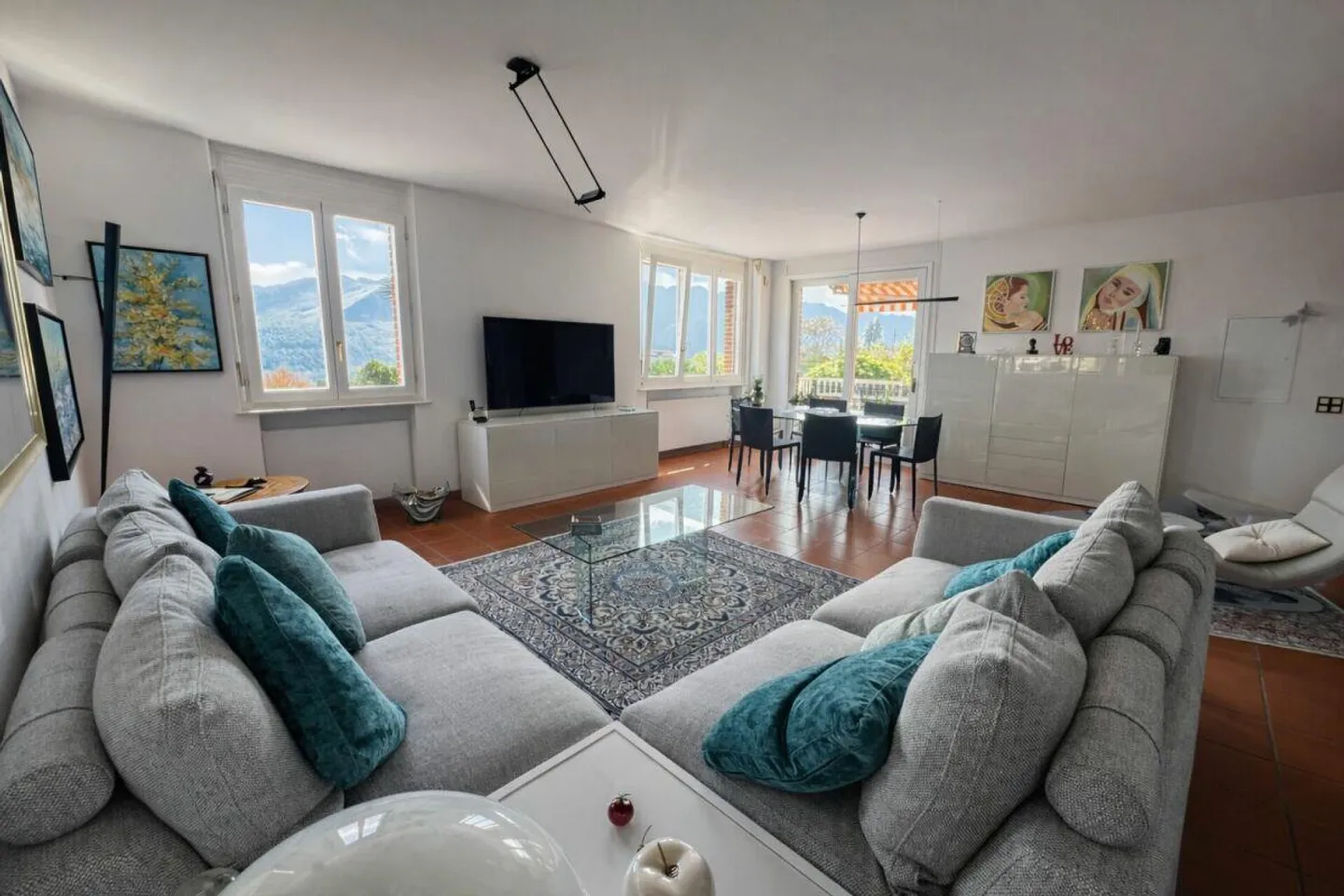 Magnificent Villa in Carona - Photo 2 of 6