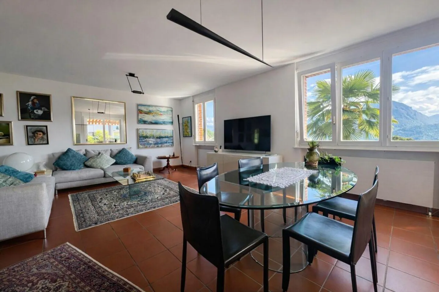 Magnificent Villa in Carona - Photo 3 of 6