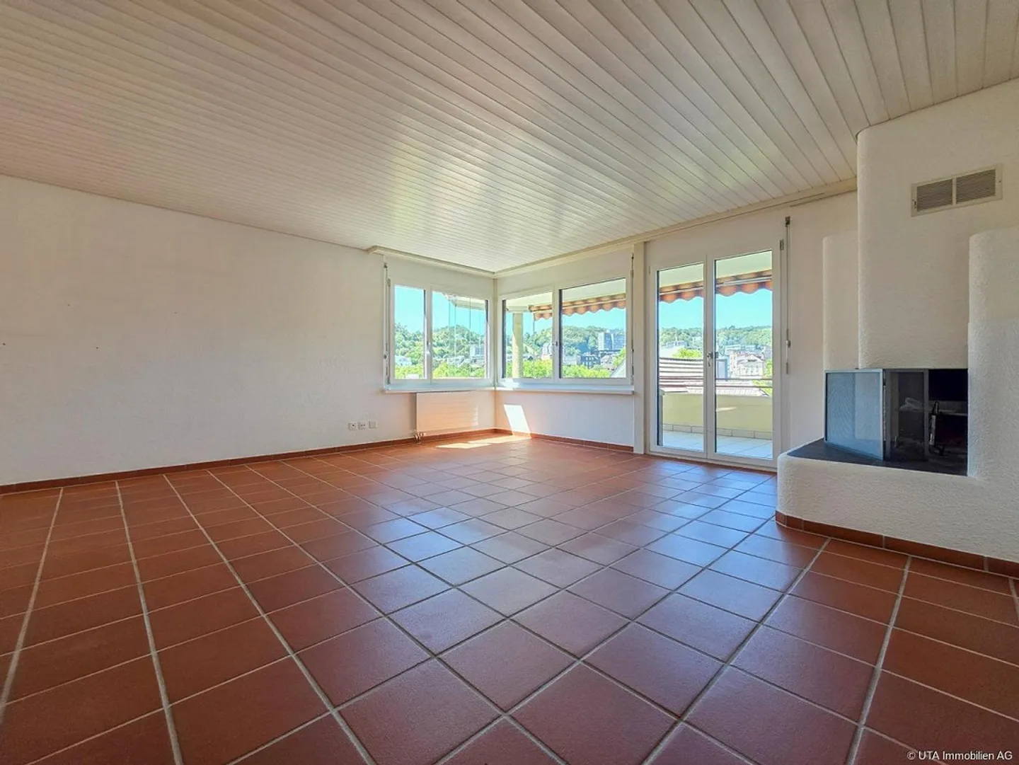 Vivre au cœur d'Ennetbaden avec vue panoramique - Photo 4 sur 12