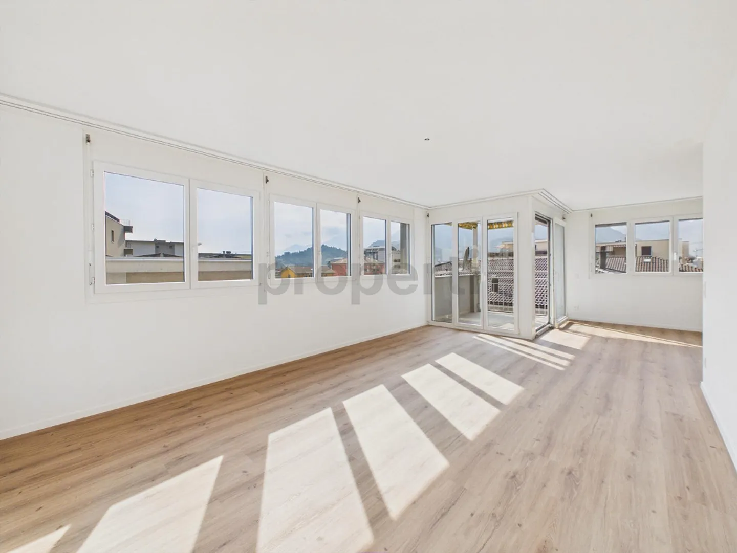 3.5 Rooms Renovated, a Stone's Throw from Locarno Center, also House... - Photo 1 of 15