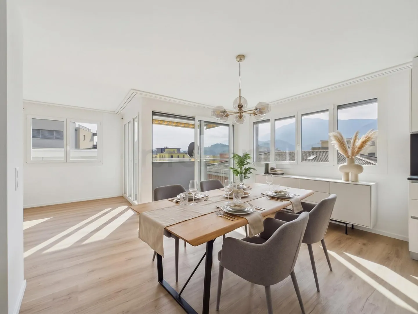 3.5 Rooms Renovated, a Stone's Throw from Locarno Center, also House... - Photo 5 of 15