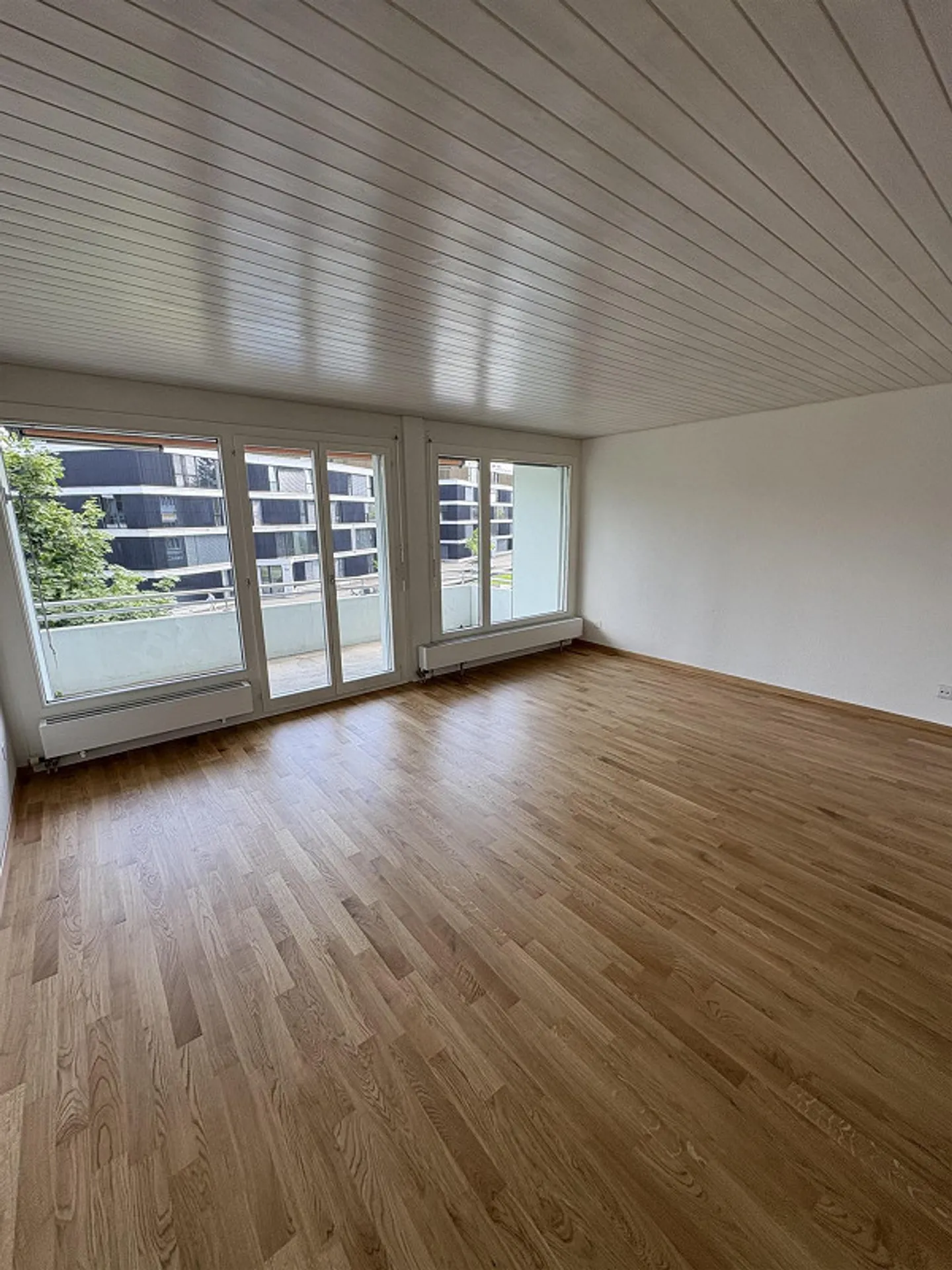 Appartement 5½ pièces fraîchement rénové dans un emplacement central - Photo 6 sur 6