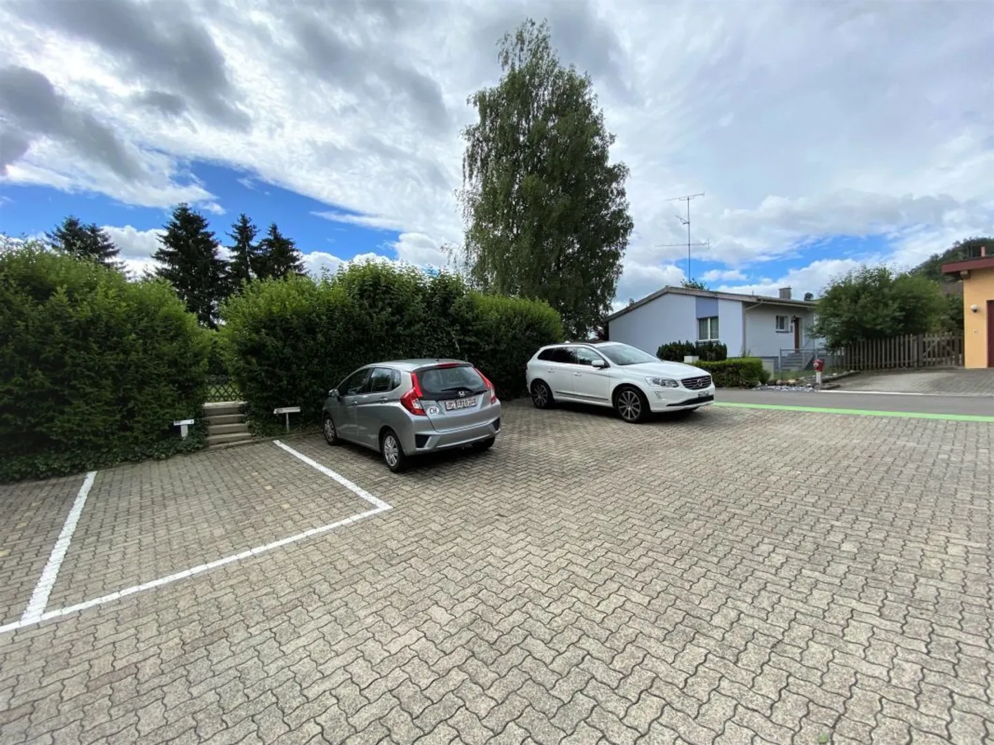Aussenparkplatz in Schönenberg a.d. Thur zu vermieten - Foto 1 von 4